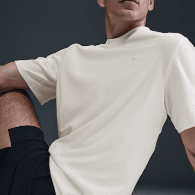 Nike PrimaryVielseitiges Nike Dri-FIT Kurzarm-Oberteil für Herren Osterangebot