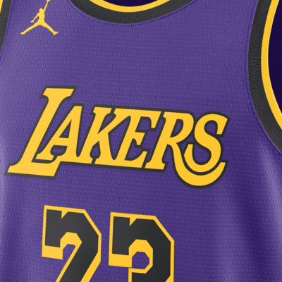 Los Angeles Lakers Statement EditionJordan Dri-FIT NBA Swingman Trikot für Herren Bis zu 50% Rabatt