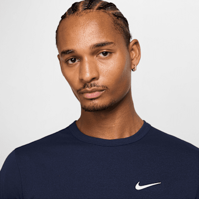 Nike HyverseVielseitiges Nike Dri-FIT UV Kurzarm-Oberteil für Herren Tiefpreis