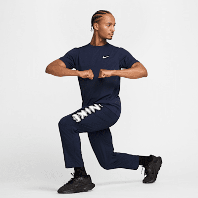 Nike HyverseVielseitiges Nike Dri-FIT UV Kurzarm-Oberteil für Herren Tiefpreis