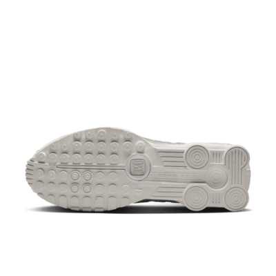 Nike Shox R4Schuh (Herren) Fabrikverkauf