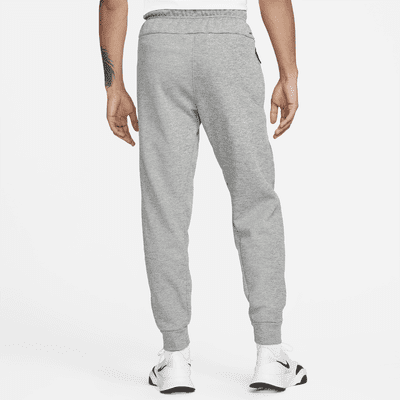 Nike ThermaSchmal zulaufende Therma-FIT Fitnesshose für Herren Exklusivangebot