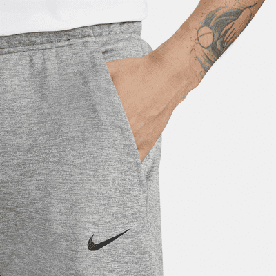 Nike ThermaSchmal zulaufende Therma-FIT Fitnesshose für Herren Exklusivangebot