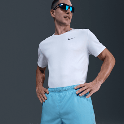 Nike ChallengerDri-FIT-Laufshorts mit Futter für Herren (ca. 18 cm) Kostenlose Rückgabe