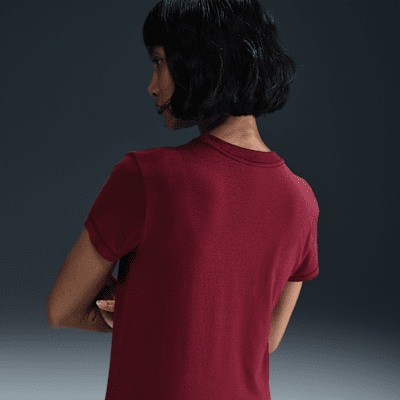 Nike Sportswear Chill KnitKurz-T-Shirt mit schmaler Passform für Damen Kauf eins, bekomm eins gratis