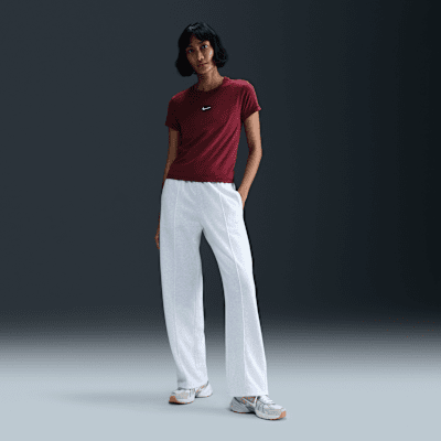 Nike Sportswear Chill KnitKurz-T-Shirt mit schmaler Passform für Damen Kauf eins, bekomm eins gratis