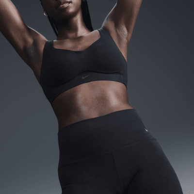 Nike Alate mit starkem HaltGepolsterter Sport-BH mit verstellbaren Trägern Super Sparpreis