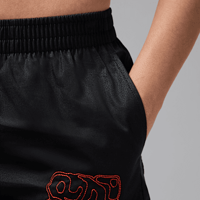 JordanDamenshorts aus Webmaterial Nur für heute